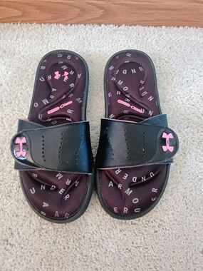 Under Armour Black Pink Adjustable Slides Womens 7 Sandals